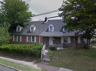 212 N Springfield Rd, Clifton Heights, PA 19018