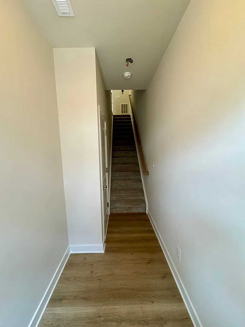 50% off First Full Month of Rent . Southend, 2BR/2.5BA Townhouse — Photo 2