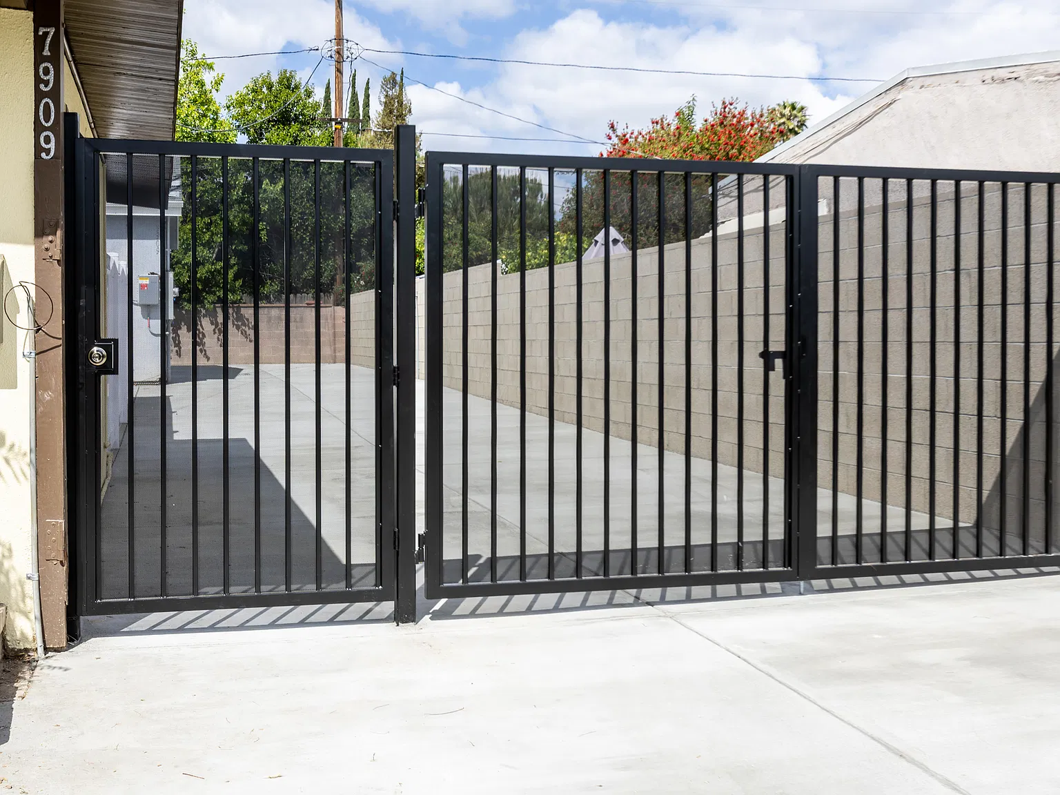 7909 Aura Ave — Photo 3
