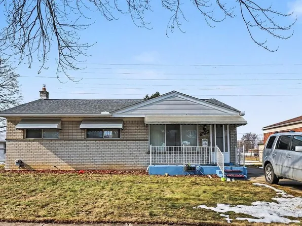 30955 Iroquois Dr, Warren, MI 48088