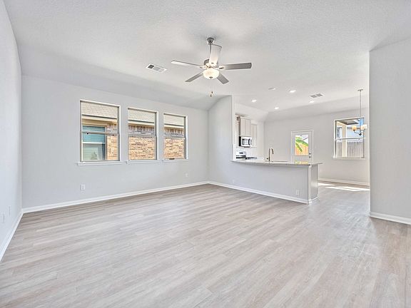 8407 Black Pearl Ct - Wilson - Family Room