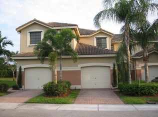4002 Peppertree Dr, Fort Lauderdale, FL 33332