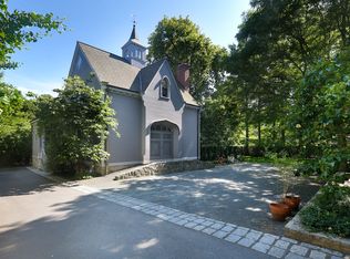 78 Davis Ave #78, Brookline, MA 02445