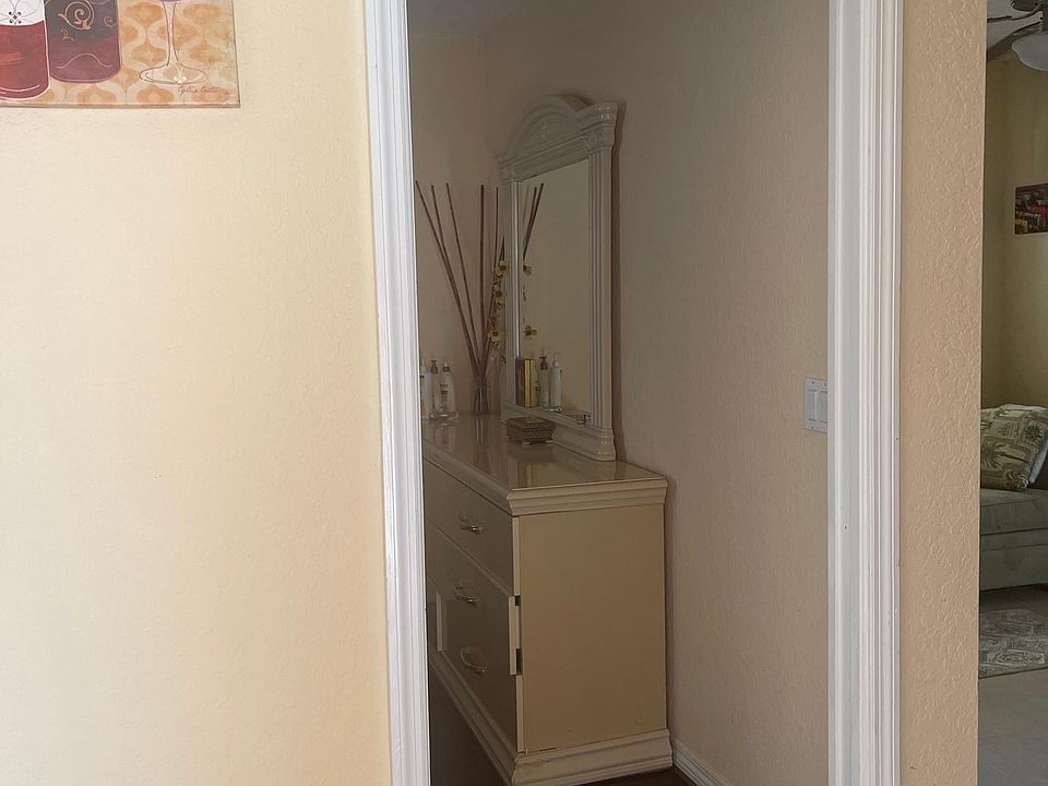 1st image of 100 Sidney Ct