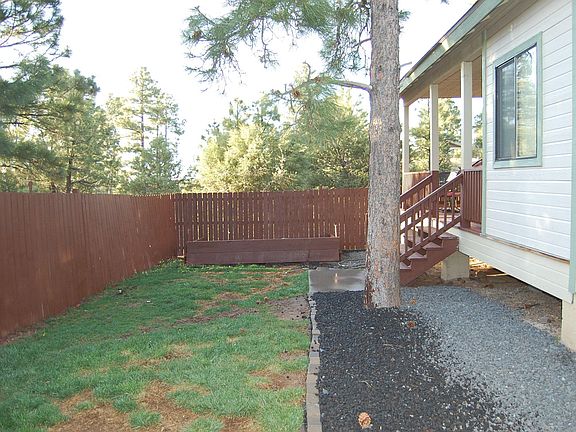 4th image of 700 S Campbell Ln