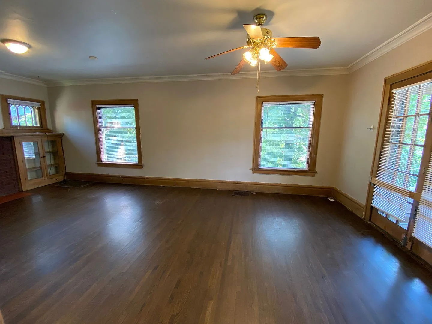 Waldeck Ave 2084 NCR — Photo 3