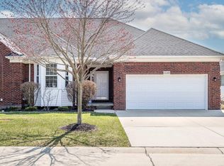 3548 Pointe Dr, Sterling Heights, MI