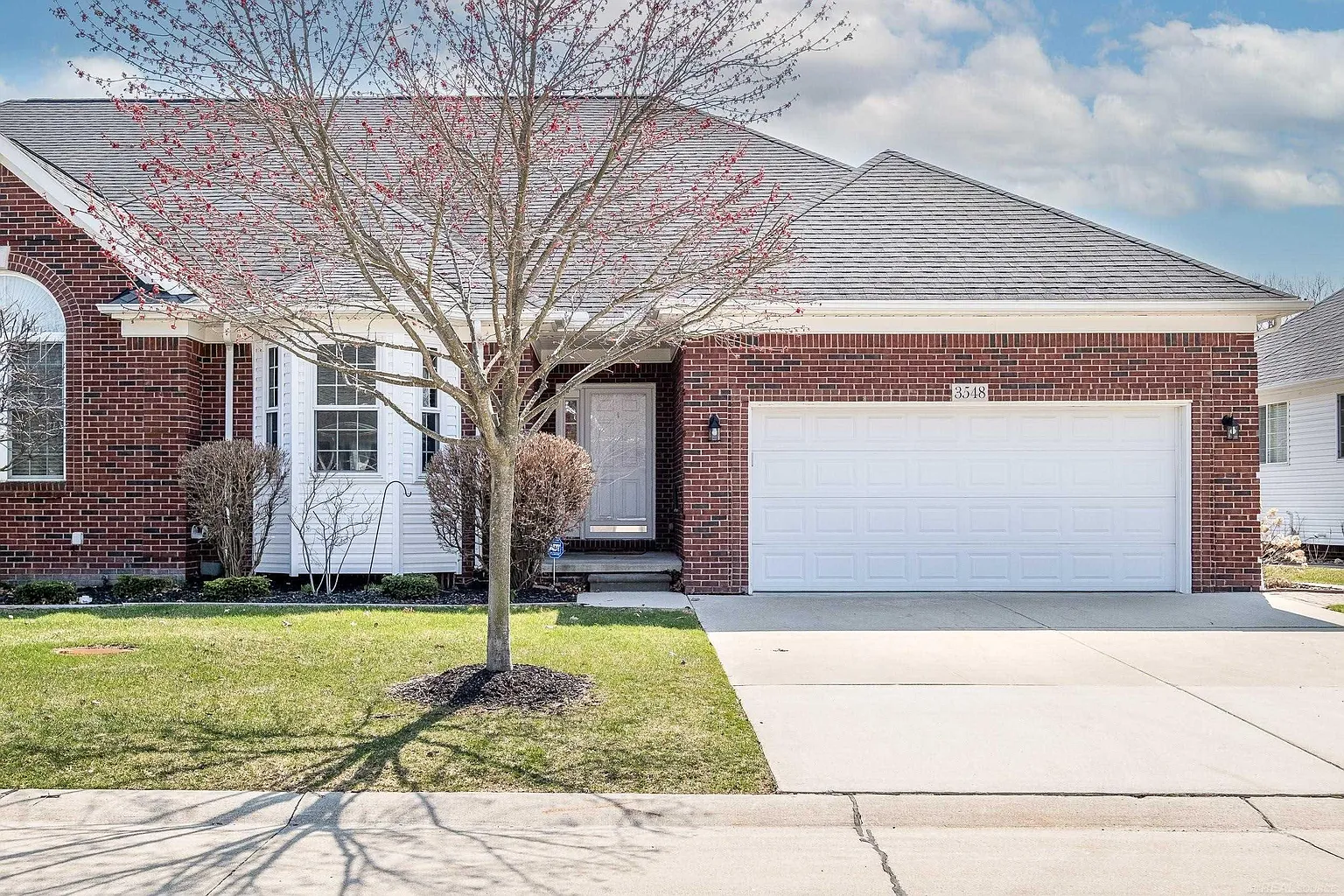 3548 Pointe Dr photo 1