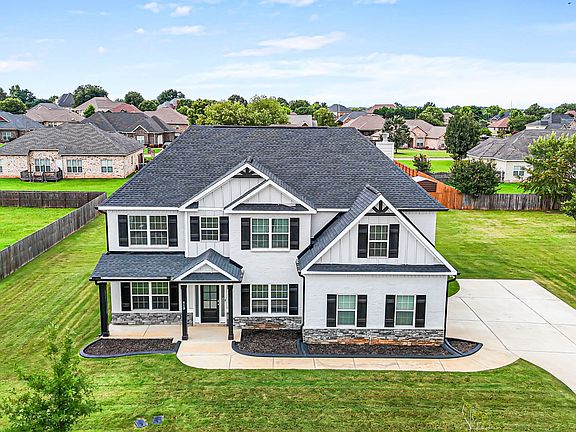 3rd image of 413 Cambrian Dr