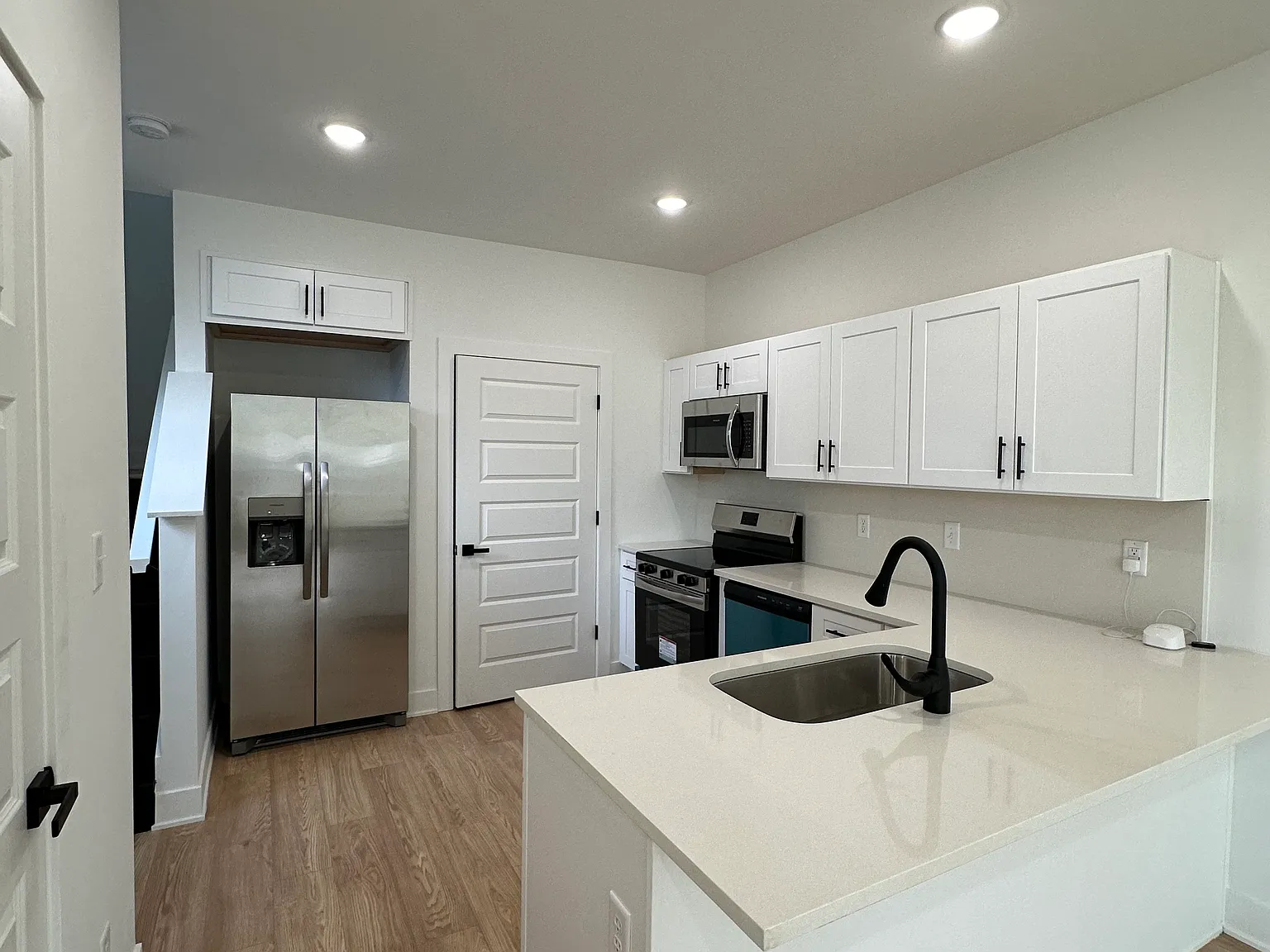 2014 Cornell Ave — Photo 3