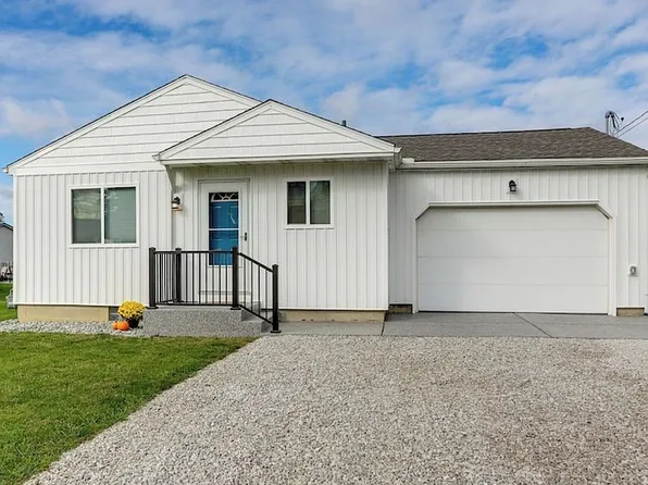 3125 W Canal St, Port Clinton, OH 43452