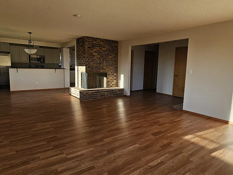 704 Lacey Ave — Photo 4