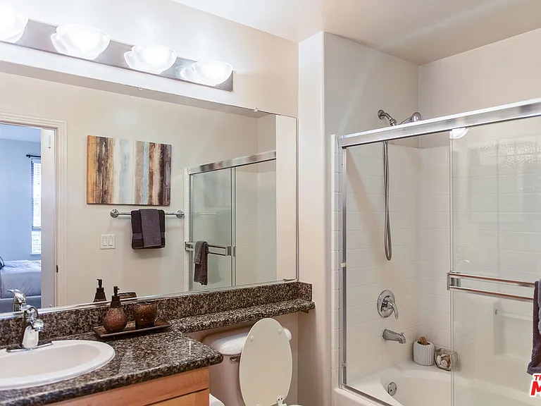 100 S Alameda St #267 — Photo 11