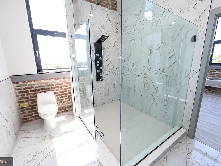 1810 E Venango St #506 — Photo 14