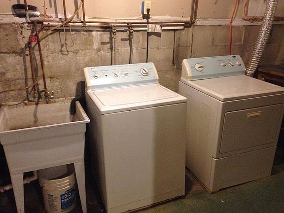 Laundry hook ups in bsmt