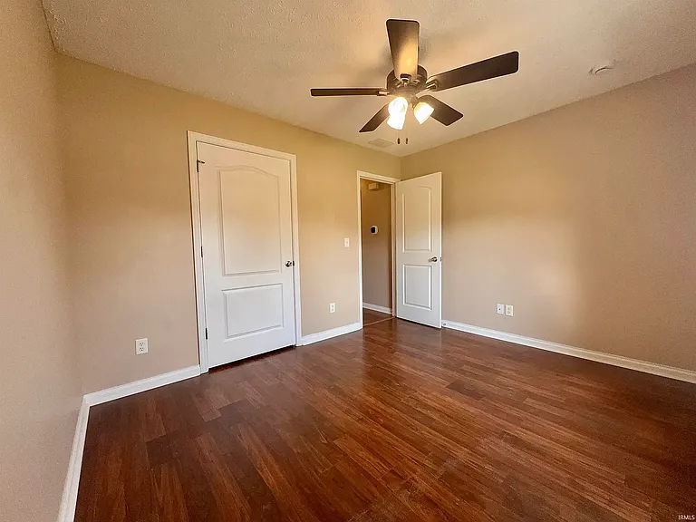 4524 Erinwood Ct — Photo 8