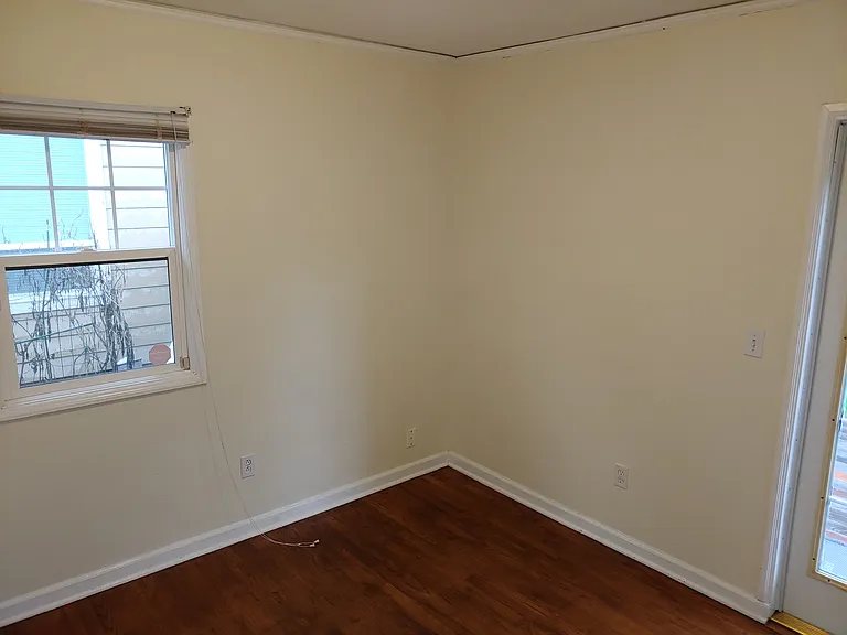 1002 N Watts St — Photo 19