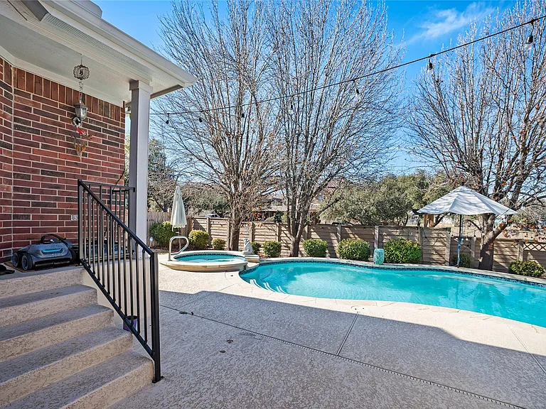 2112 Bandera Path — Photo 27