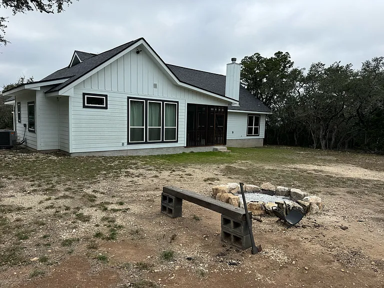 914 Bear Springs Trl — Photo 11