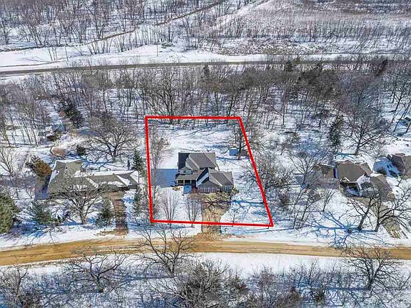 2nd image of 624 Ridge Rd