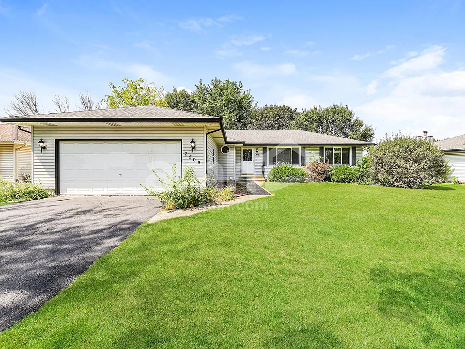 2509 Labrecque Dr