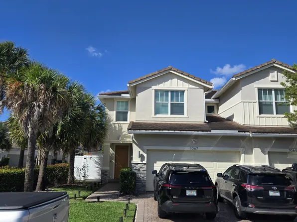 1067 Rio Ct, Pompano Beach, FL 33064