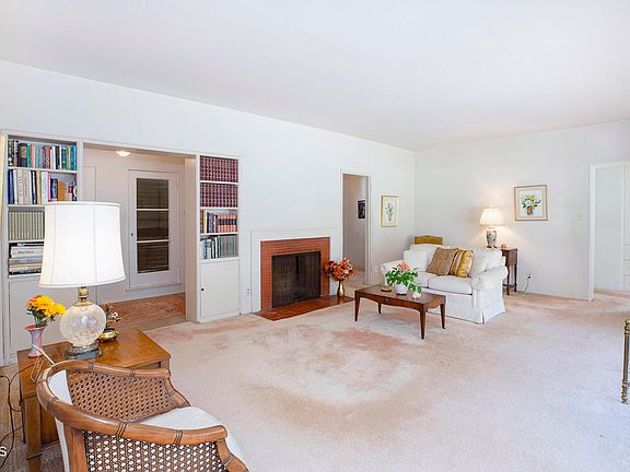 5th image of 5319 Palm Dr
