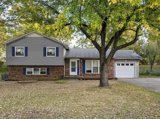 145 Oak Tree Dr, Oak Grove, KY 42262