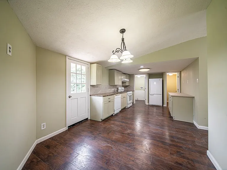 70 Shephard Dr — Photo 27
