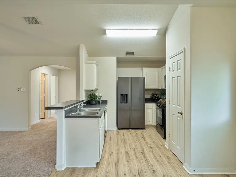 4243 Medina River Loop — Photo 16
