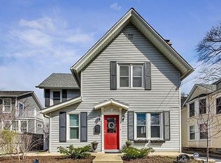 374 Scott St, Lake Forest, IL 60045