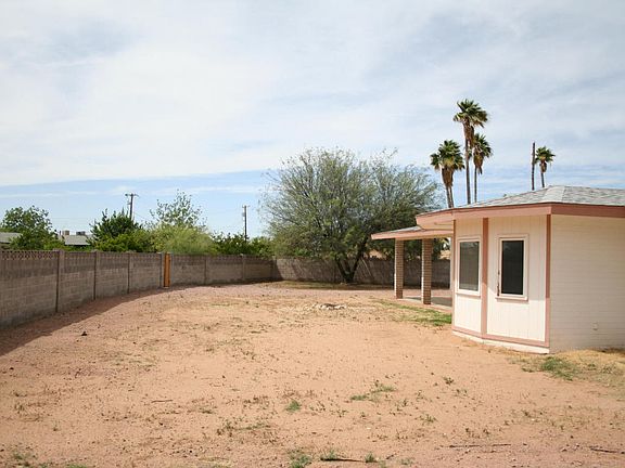 4th image of 1149 E Delano Dr