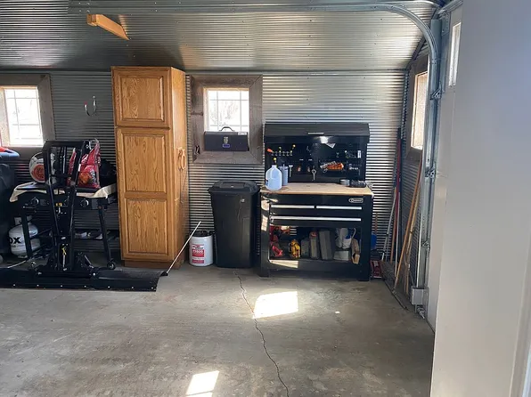 3771 Edgewater Dr, Gary, SD 57237