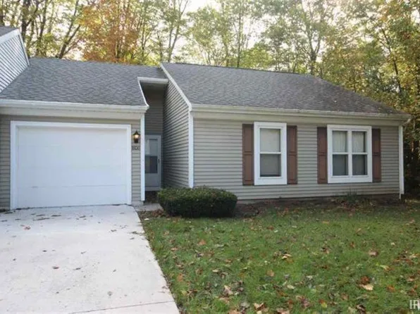 1806 Holly Ct E, Goshen, IN 46526
