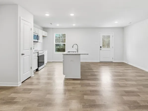 14650 Hancock Towns Dr, Chesterfield, VA 23832