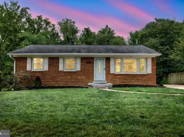 8901 Lagrange St, Lorton, VA 22079