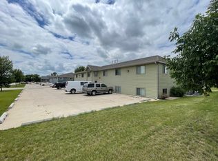 2517 16th Ave W APT H, Williston, ND 58801
