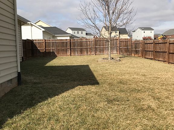 3rd image of 438 Cabernet Dr