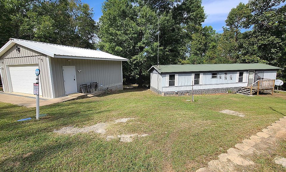 1st image of 1110 Lakeside Dr