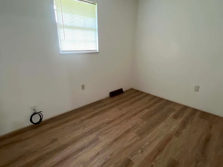 2829 Luce St — Photo 6