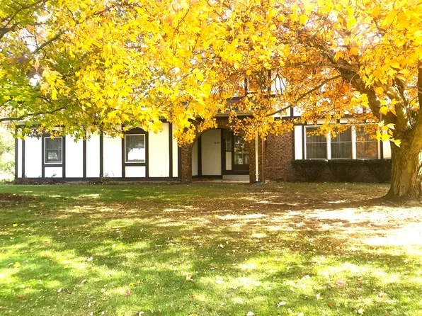 9625 Oakview Dr, Portage, MI 49024