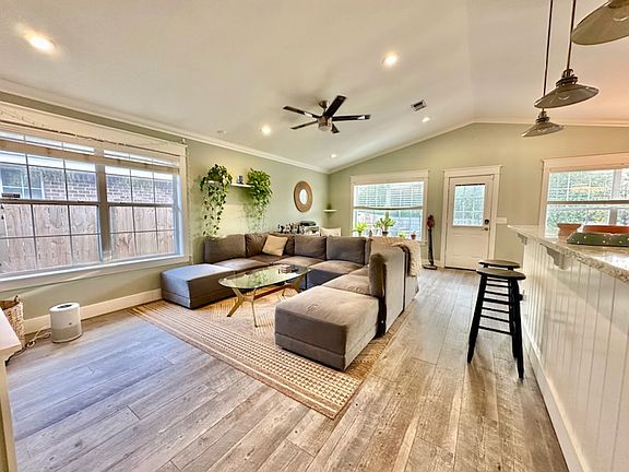 3rd image of 430 Pristine Water Ln