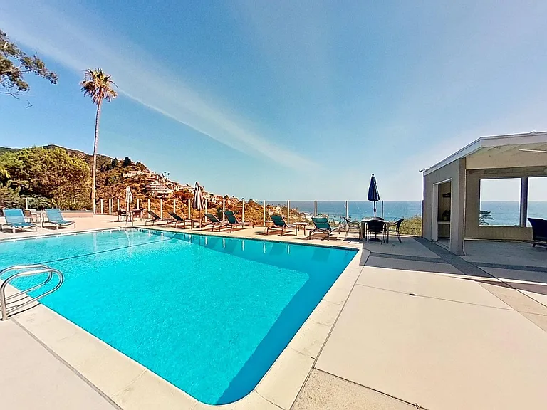21722 Ocean Vista Dr #D — Photo 25