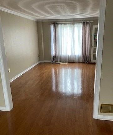 5th image of 955 Snowbird St