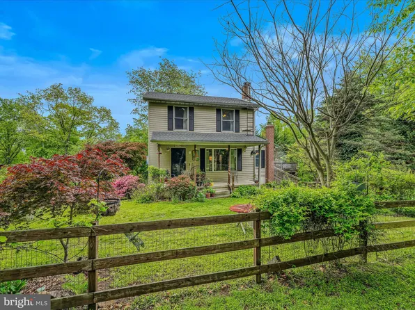 634 Choke Cherry Ln, Great Cacapon, WV 25422