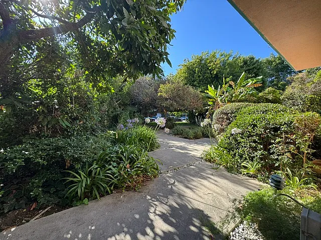 11818 Gateway Blvd #3 — Photo 37