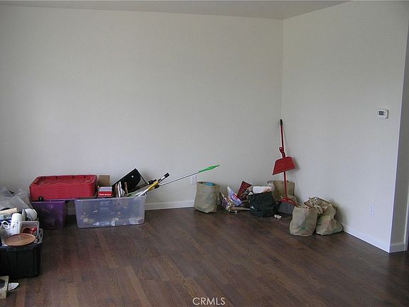 5th image of 890 Barney St