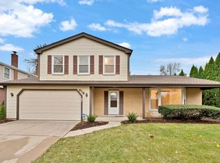 516 Iroquois Ave, Naperville, IL