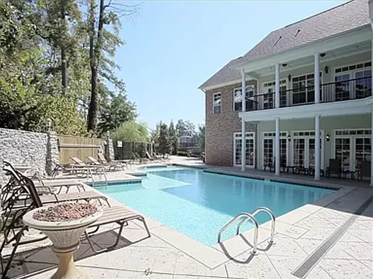 5480 Glenridge Vw — Photo 16