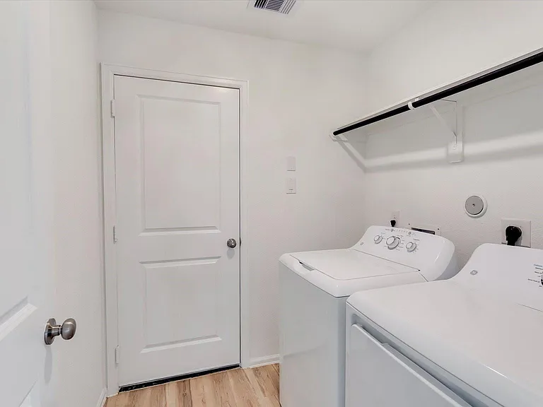7814 Switchgrass Creek Dr — Photo 20